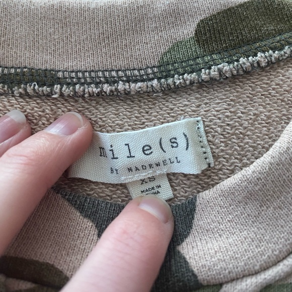 Madewell Crewneck Sweatshirt in Cottontail Camo - Picture 4 of 4